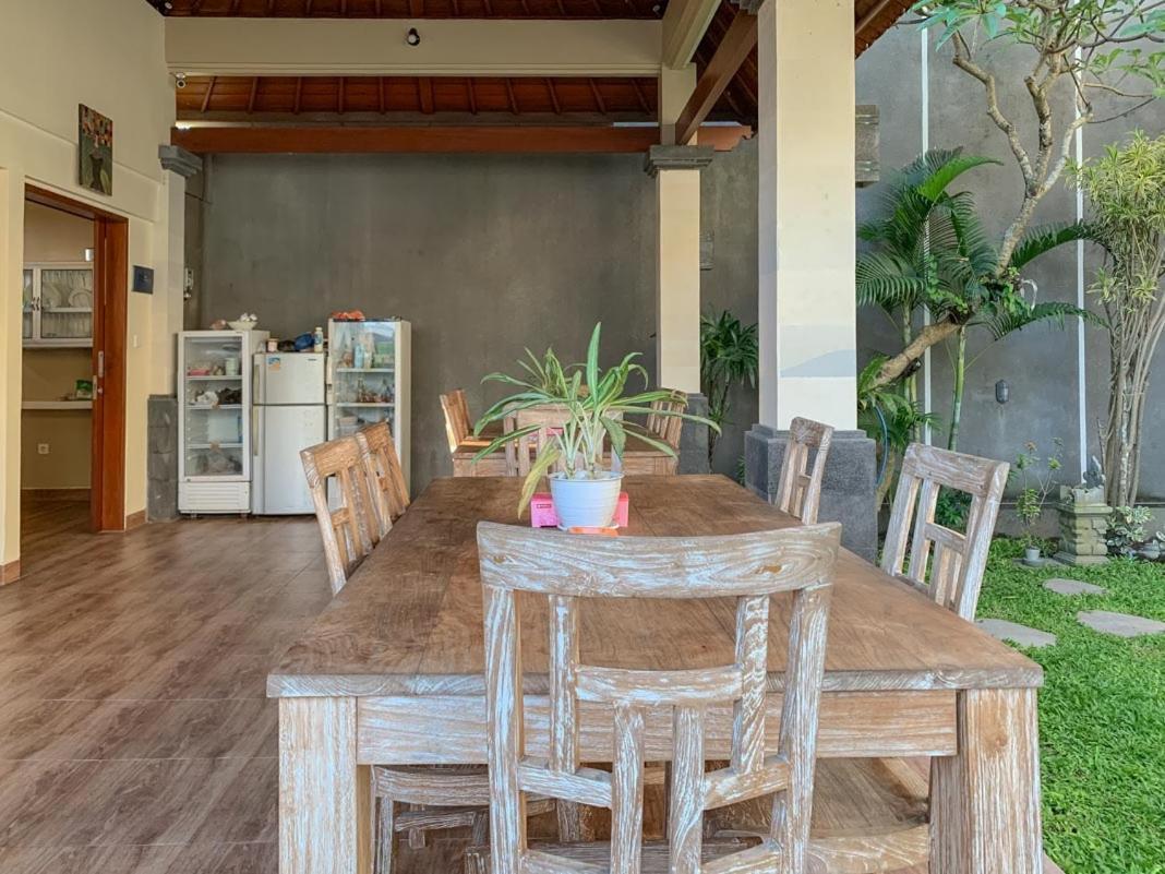 Lotus Bali Guest House Canggu Exterior foto