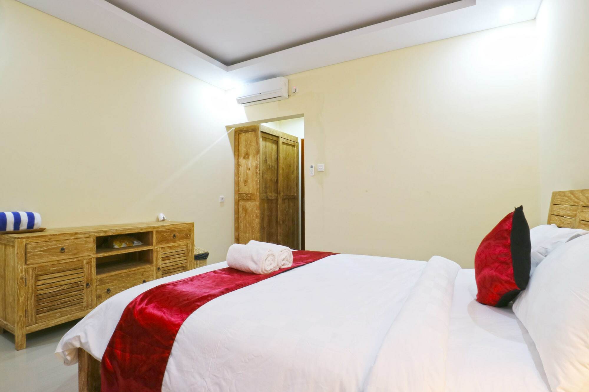Lotus Bali Guest House Canggu Exterior foto